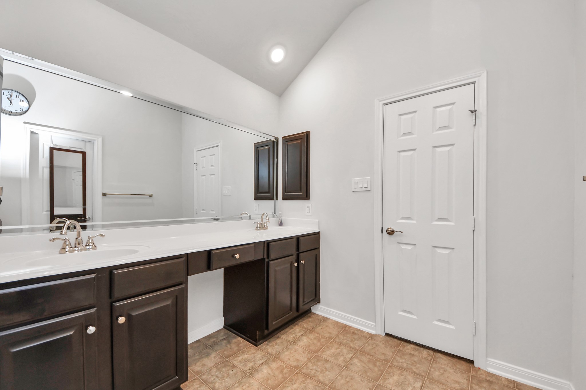 6702 Falcon Ridge Manvel, TX 77578 - Photo 19 of 42 Primary bathroom.