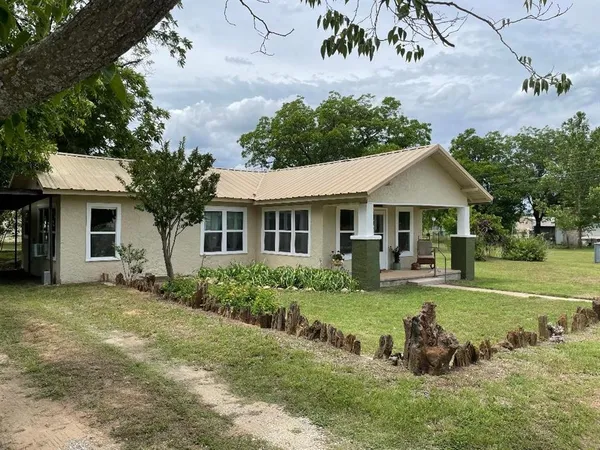 $175,000 | 801 North Ave A, Cross Plains, TX 76443