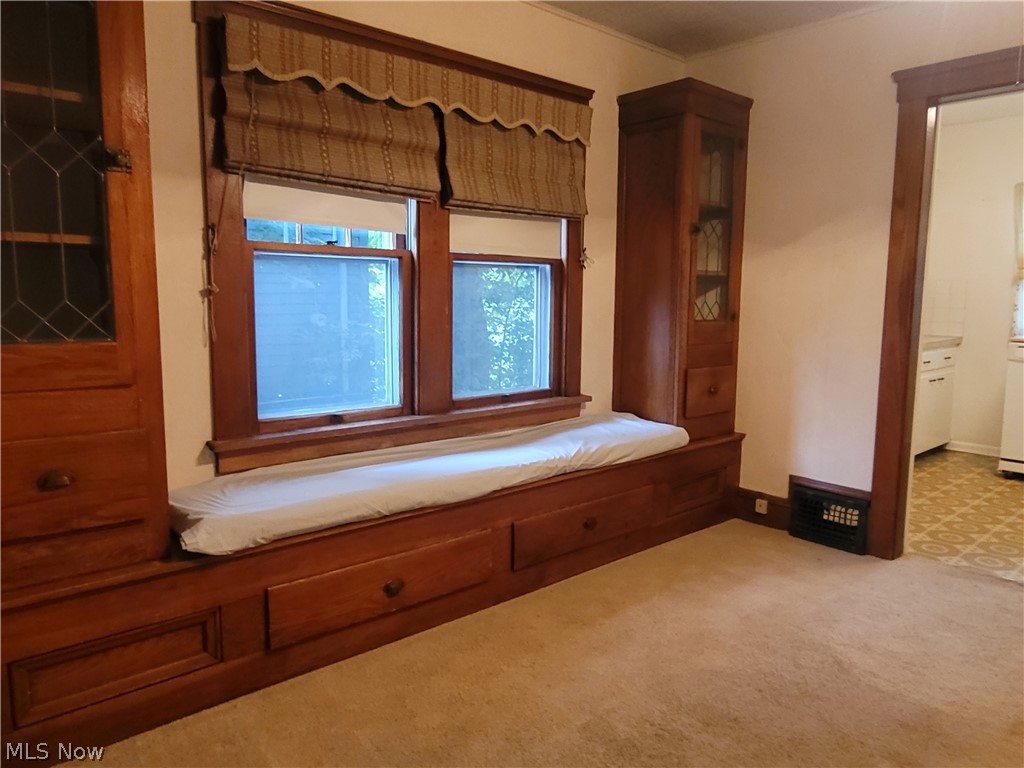 3953 Ardmore Road Cleveland Heights, OH 44121 - Photo 7 of 28 Built-ins for extra storage