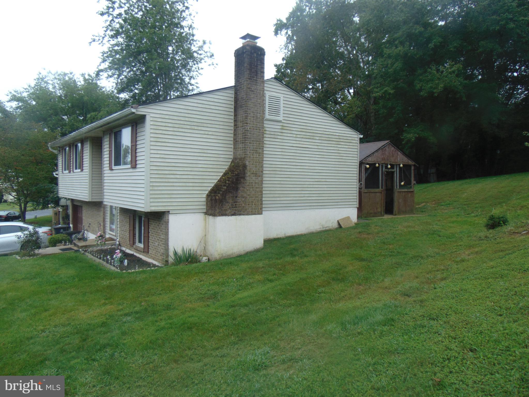 12109 Deka Road Clinton, MD 20735 - Photo 2 of 47 Side House