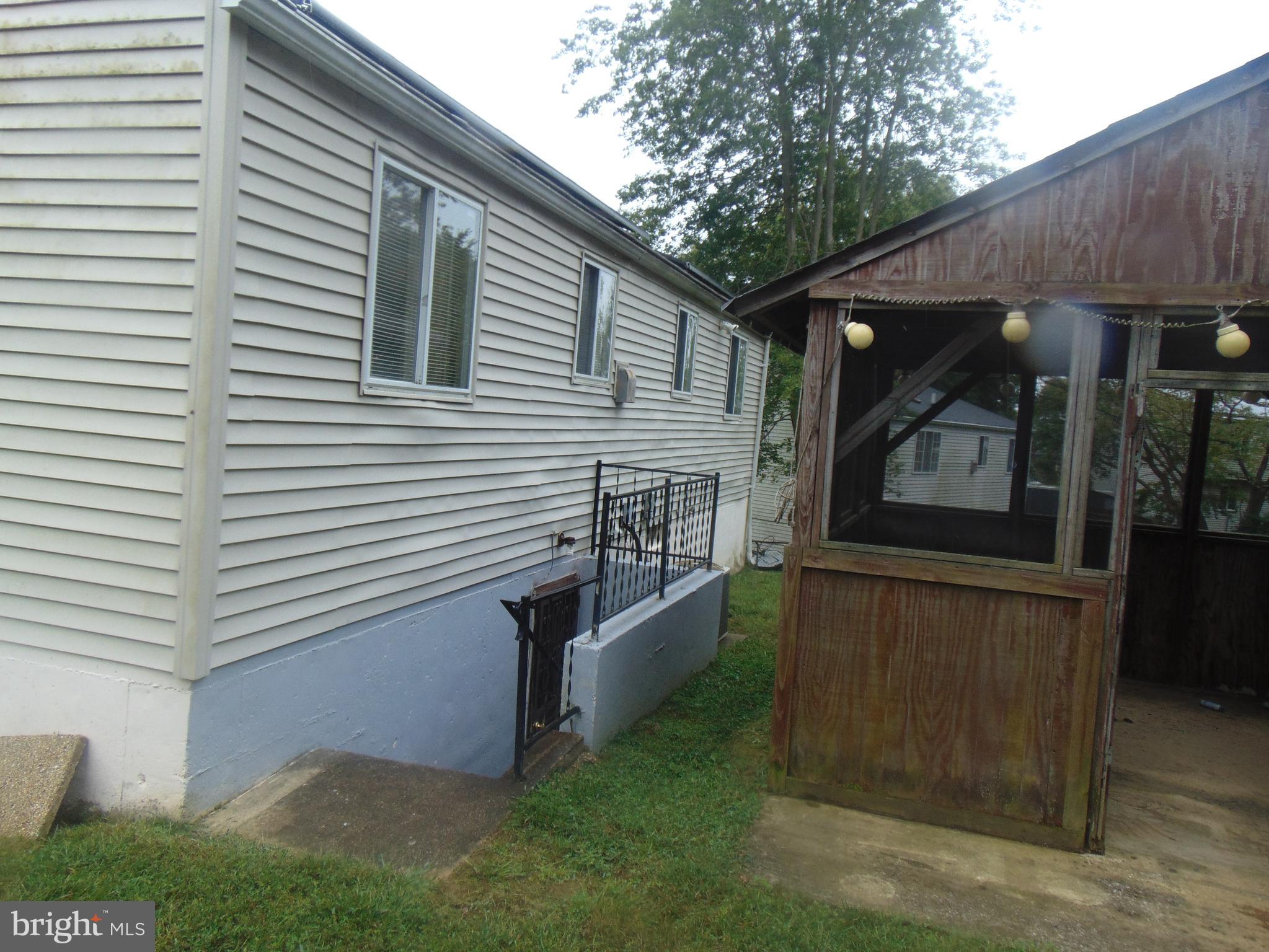 12109 Deka Road Clinton, MD 20735 - Photo 4 of 47 Exterior
