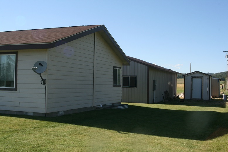 6302 East Allen Road Elk, WA 99009 - Photo 2 of 17