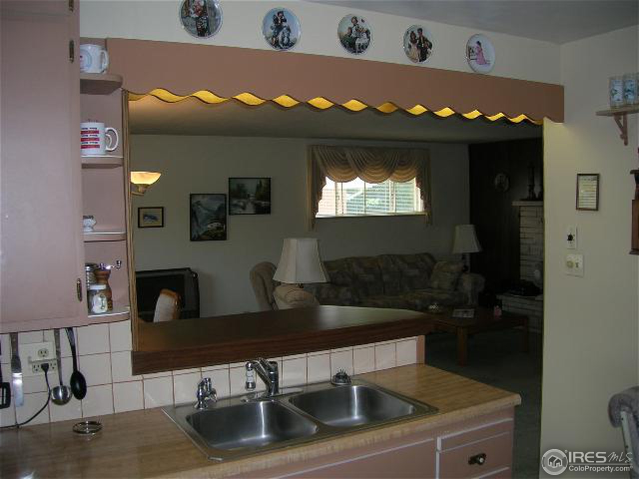 6920 Ruth Way Denver, CO 80221 - Photo 3 of 9 Gallery Image 3