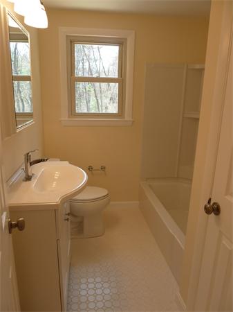 32 Peter Road North Reading, MA 01864 - Photo 17 of 30 Gallery Image 17