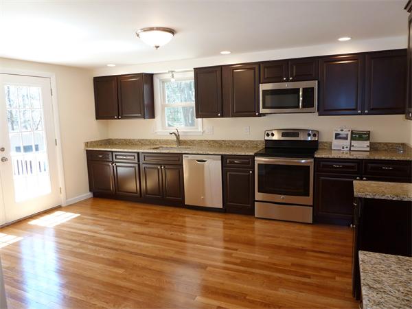32 Peter Road North Reading, MA 01864 - Photo 10 of 30 Gallery Image 10