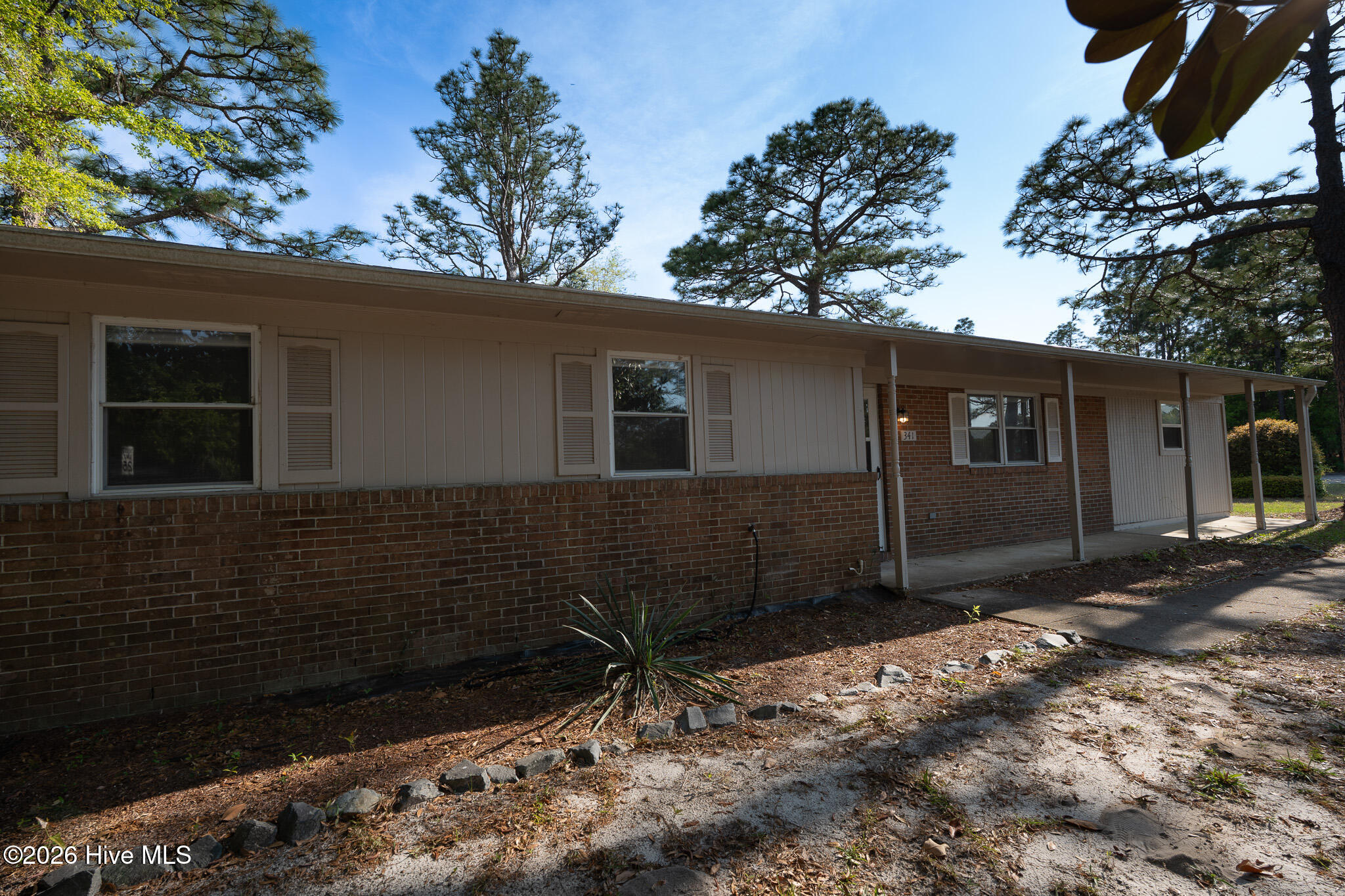 341 Lancaster Road Wilmington, NC 28409 - Photo 2 of 30 DSC02699