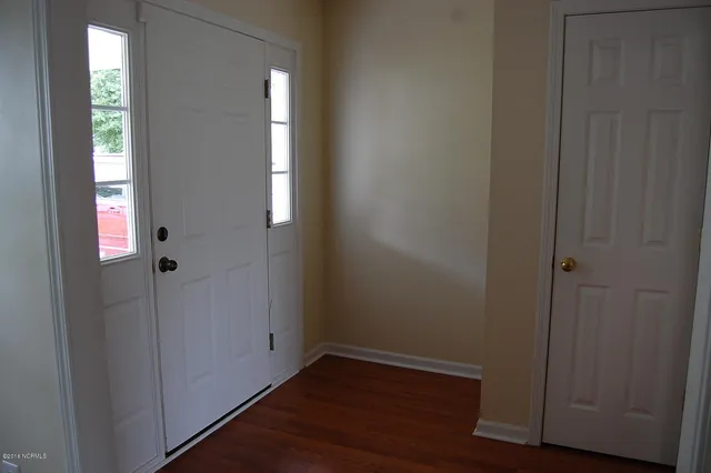 $1,600 | 300 Providence Drive, Jacksonville, NC 28546