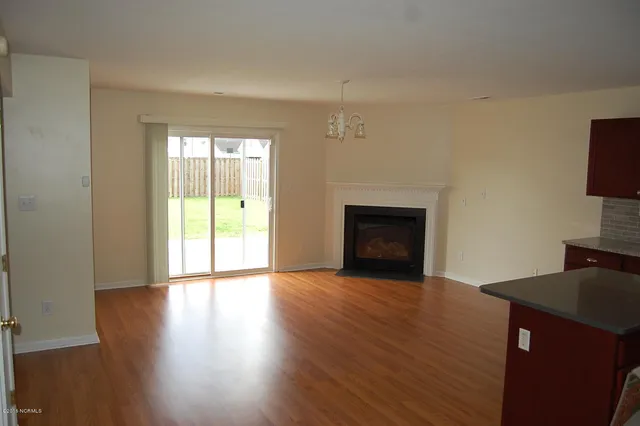 $1,600 | 300 Providence Drive, Jacksonville, NC 28546