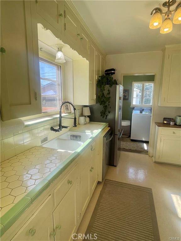 4586 Sunnyside Drive Riverside, CA 92506 - Photo 15 of 36 Oringinal 1930's tile