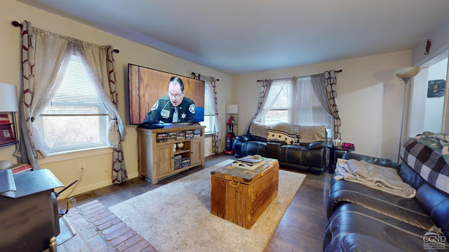 19 Fulton Parkway Cairo, NY 12413 - Photo 14 of 31 a living room with furniture and a window