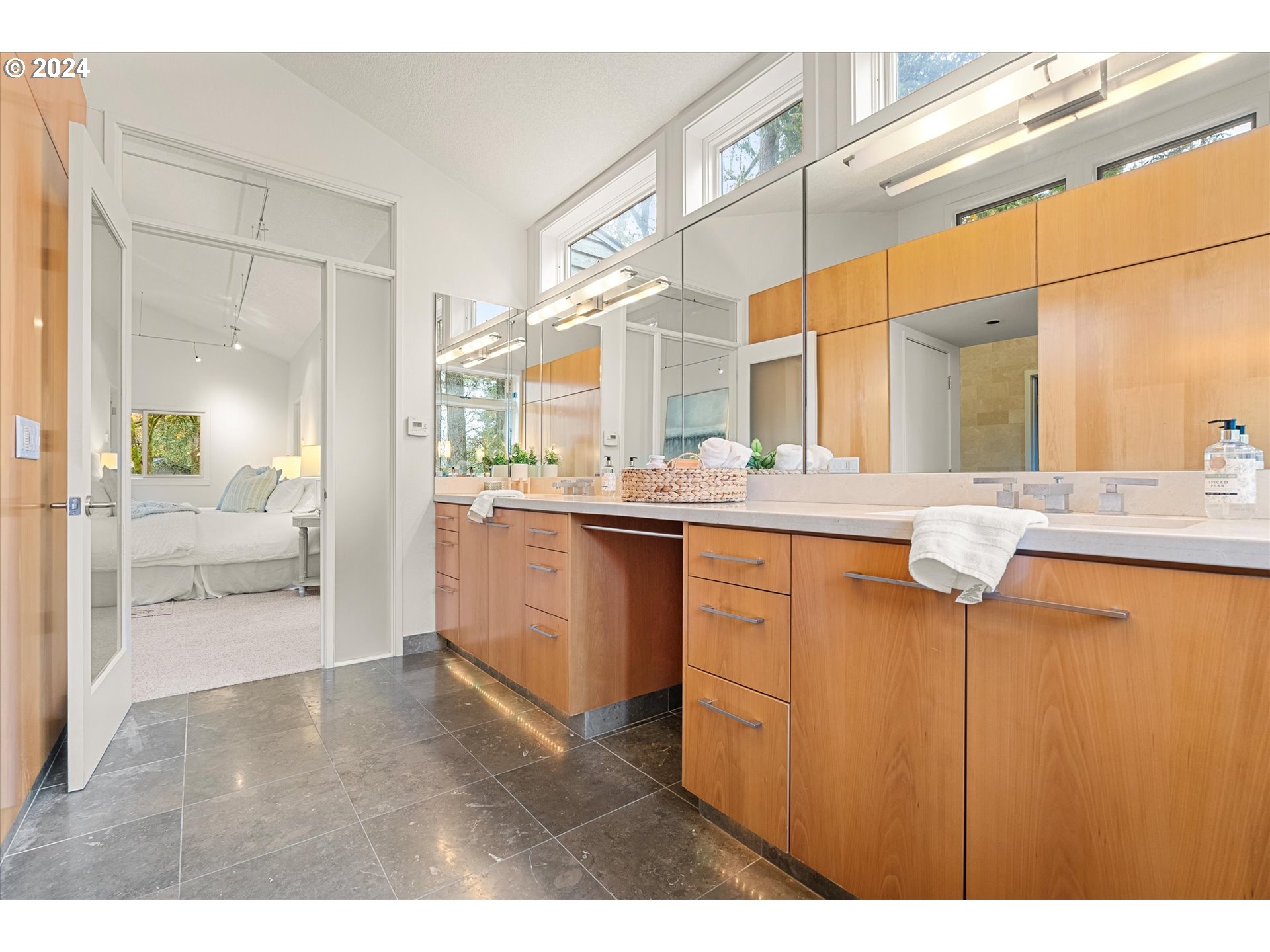 1176 Troon Road Lake Oswego, OR 97034 - Photo 29 of 48 Gallery Image 29