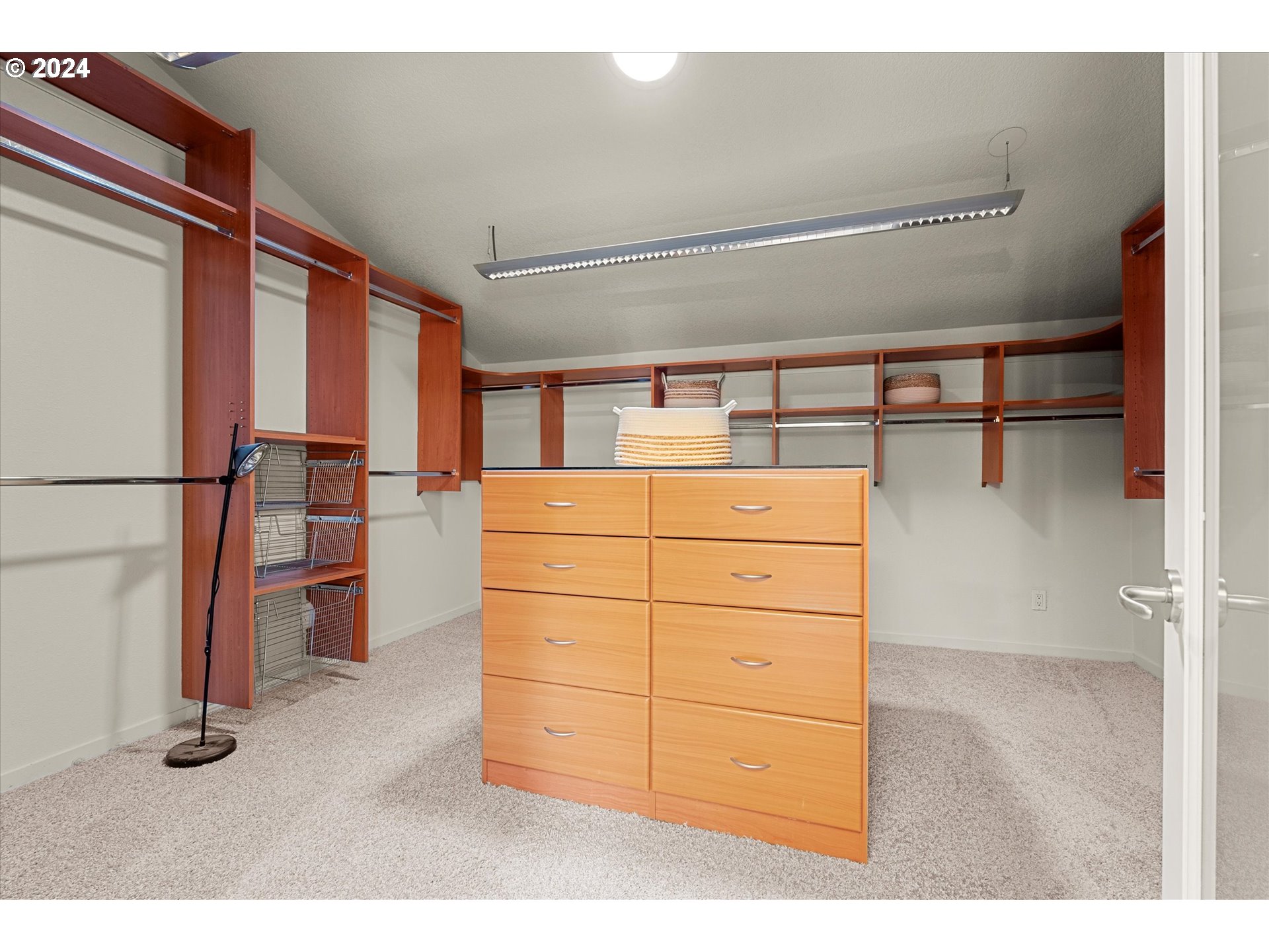 1176 Troon Road Lake Oswego, OR 97034 - Photo 35 of 48 Gallery Image 35