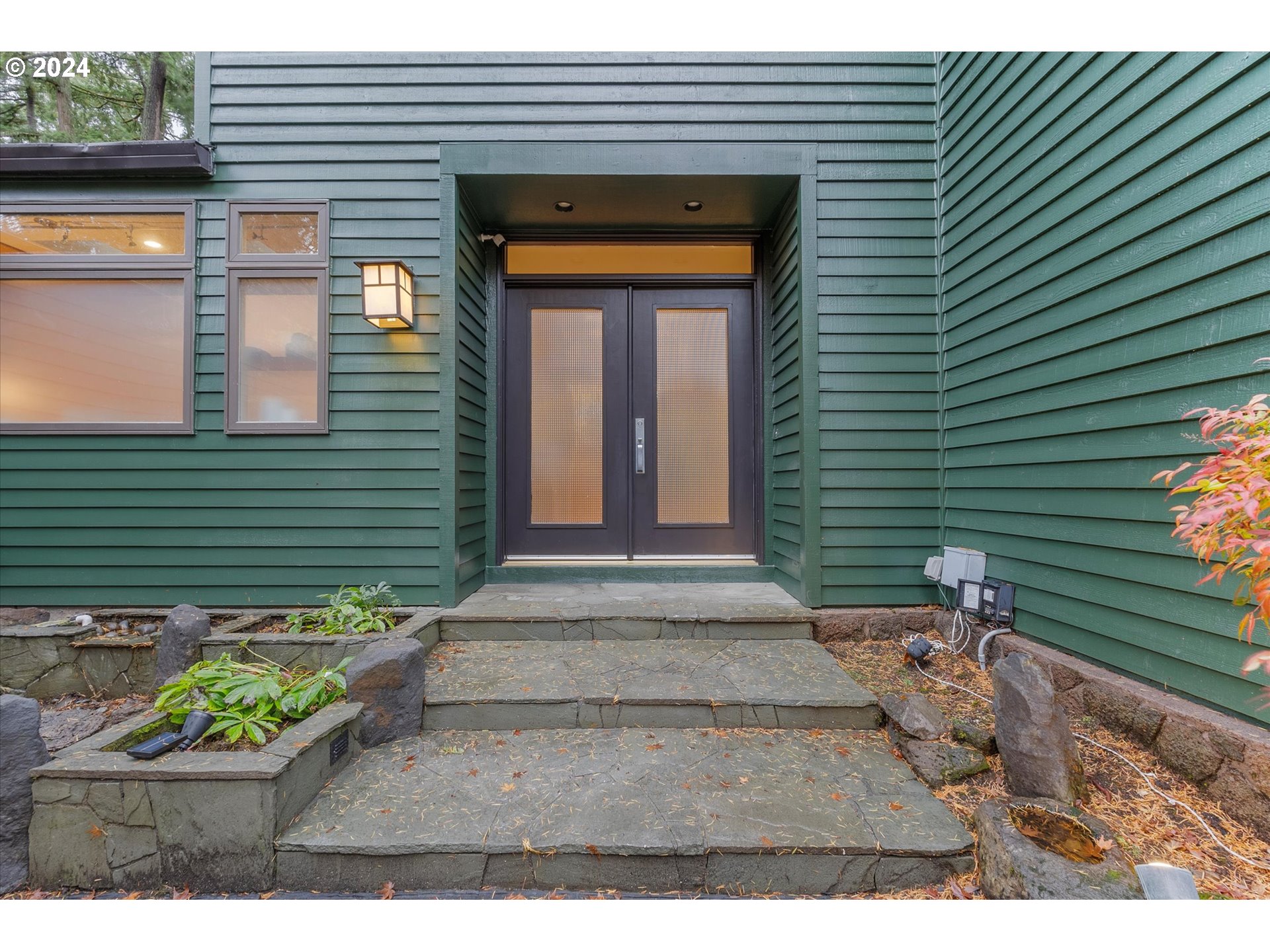 1176 Troon Road Lake Oswego, OR 97034 - Photo 39 of 48 Gallery Image 39