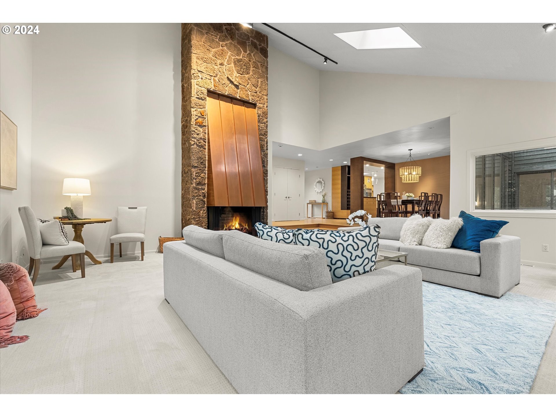1176 Troon Road Lake Oswego, OR 97034 - Photo 10 of 48 Gallery Image 10