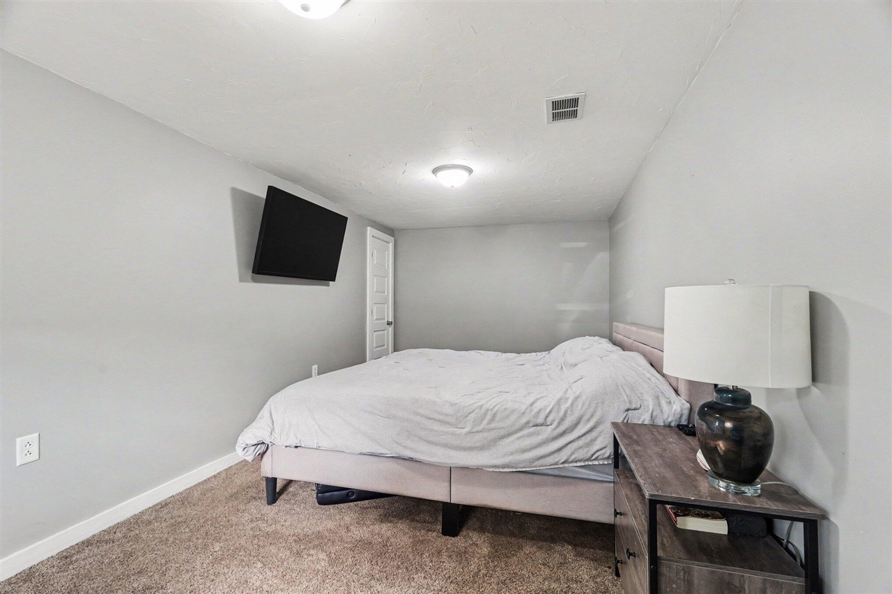 5729 North Sprinkle Road Kalamazoo, MI 49004 - Photo 8 of 14