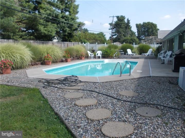 23 Four Leaf Road Levittown, PA 19056 - Photo 22 of 24 Pool