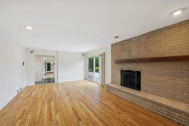 $5,900 | 2175 Kipling Lane, Highland Park, IL 60035