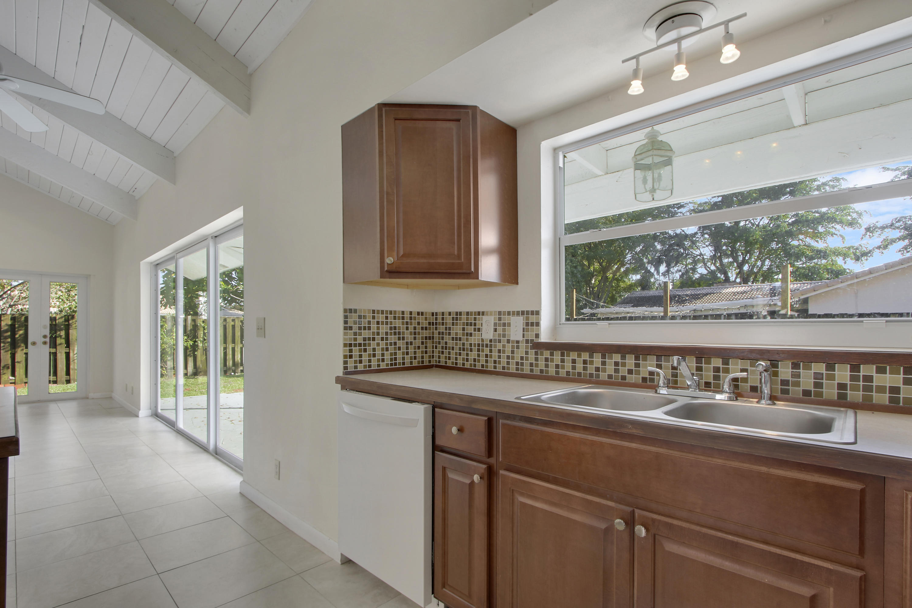 2350 Northwest 30th Road Boca Raton, FL 33431 - Photo 14 of 21 46