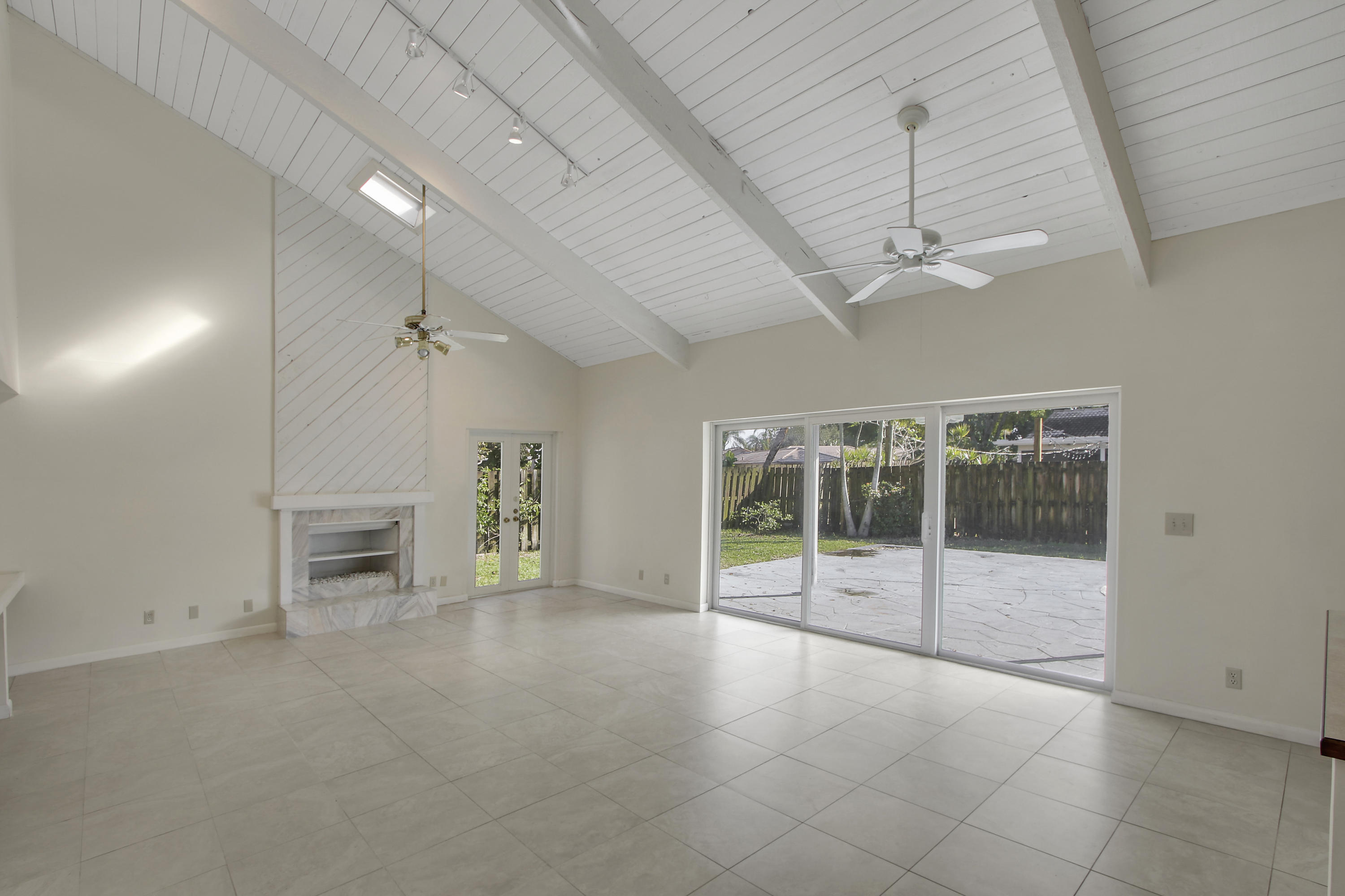 2350 Northwest 30th Road Boca Raton, FL 33431 - Photo 5 of 21 43