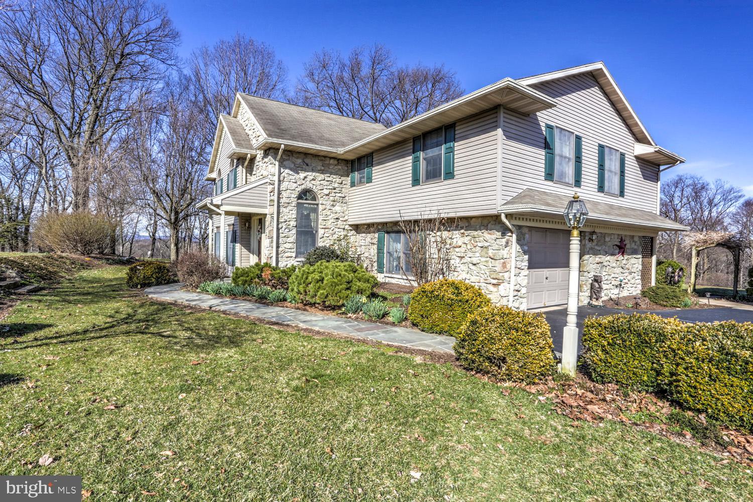 6 Arlin Circle Lititz, PA 17543 - Photo 9 of 52