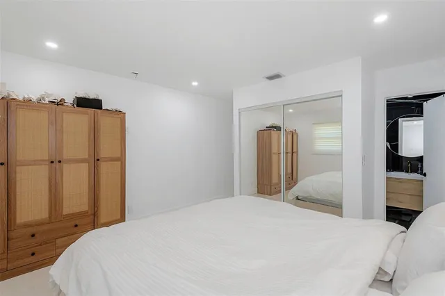 $939,000 | 825 Argonaut Isle, Dania Beach, FL 33004