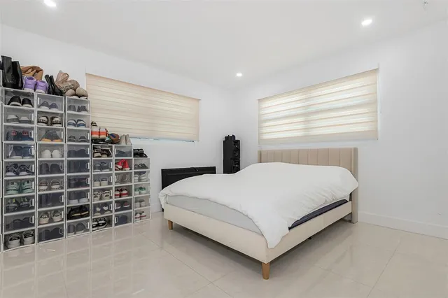 $939,000 | 825 Argonaut Isle, Dania Beach, FL 33004