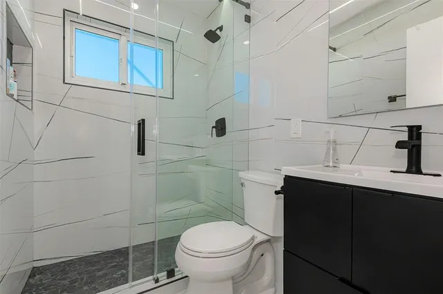 $939,000 | 825 Argonaut Isle, Dania Beach, FL 33004