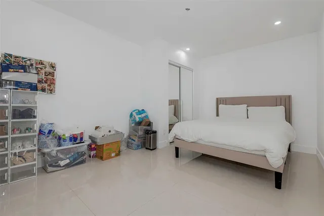 $939,000 | 825 Argonaut Isle, Dania Beach, FL 33004