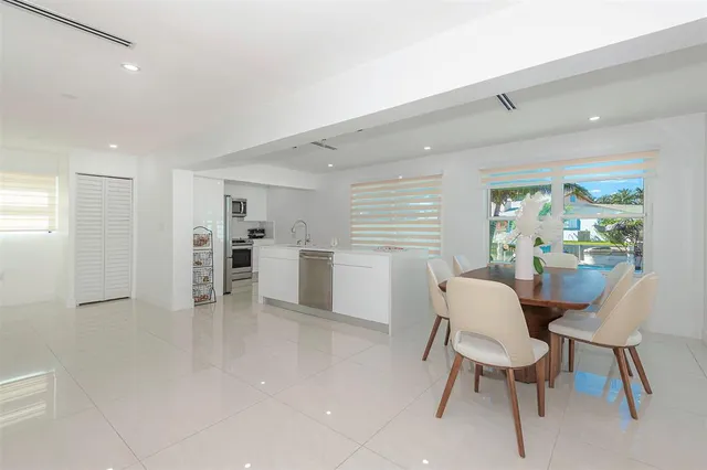 $939,000 | 825 Argonaut Isle, Dania Beach, FL 33004