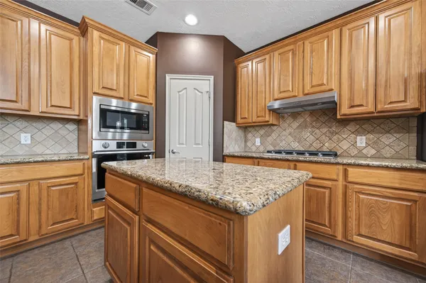 $400,000 | 11131 Maidenfair Drive, Tomball, TX 77375