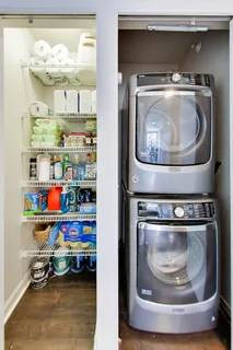 $855,000 | 201 North Westshore Drive, Unit 801, Chicago, IL 60601