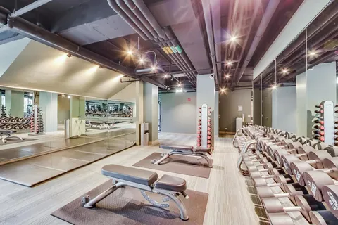 $855,000 | 201 North Westshore Drive, Unit 801, Chicago, IL 60601