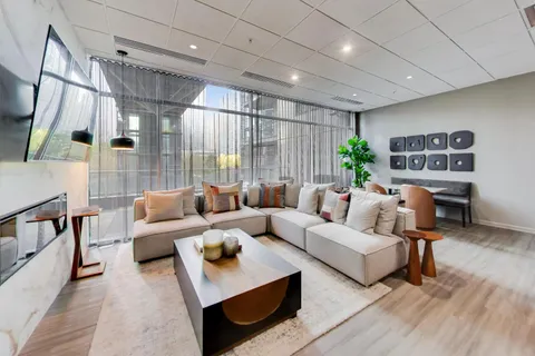 $855,000 | 201 North Westshore Drive, Unit 801, Chicago, IL 60601