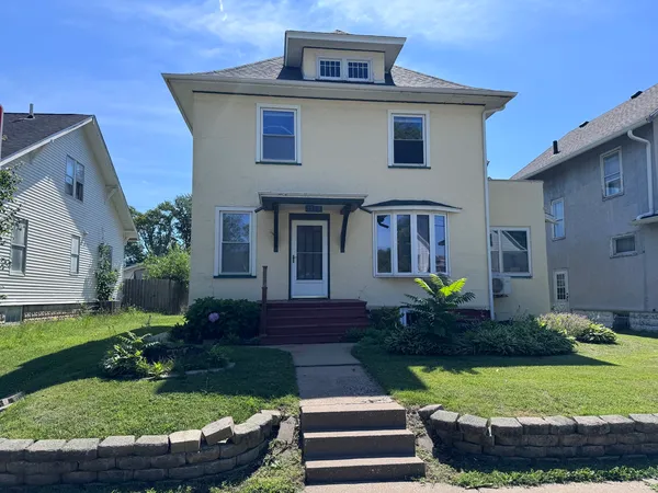 $175,000 | 1119 38th Street, Rock Island, IL 61201