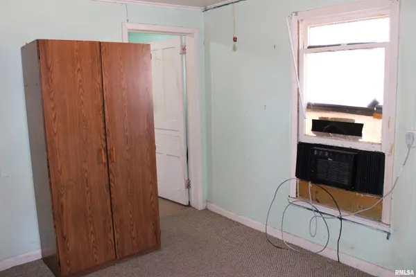 $29,900 | 491 North Cedar Street, Galesburg, IL 61401