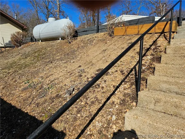 $280,000 | 33 Zebco Court, Edwards, MO 65326