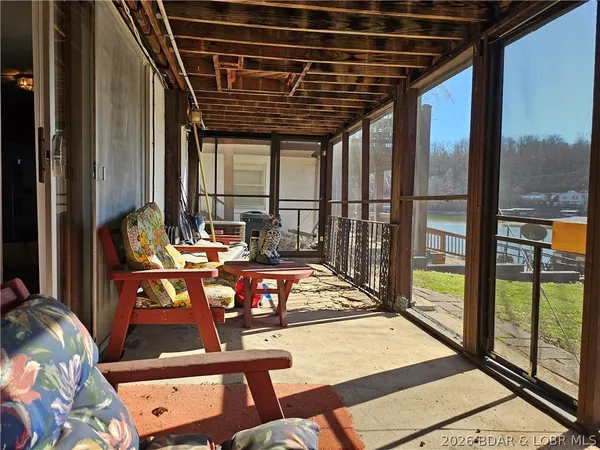 $280,000 | 33 Zebco Court, Edwards, MO 65326