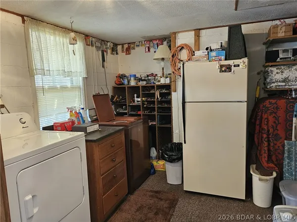 $280,000 | 33 Zebco Court, Edwards, MO 65326