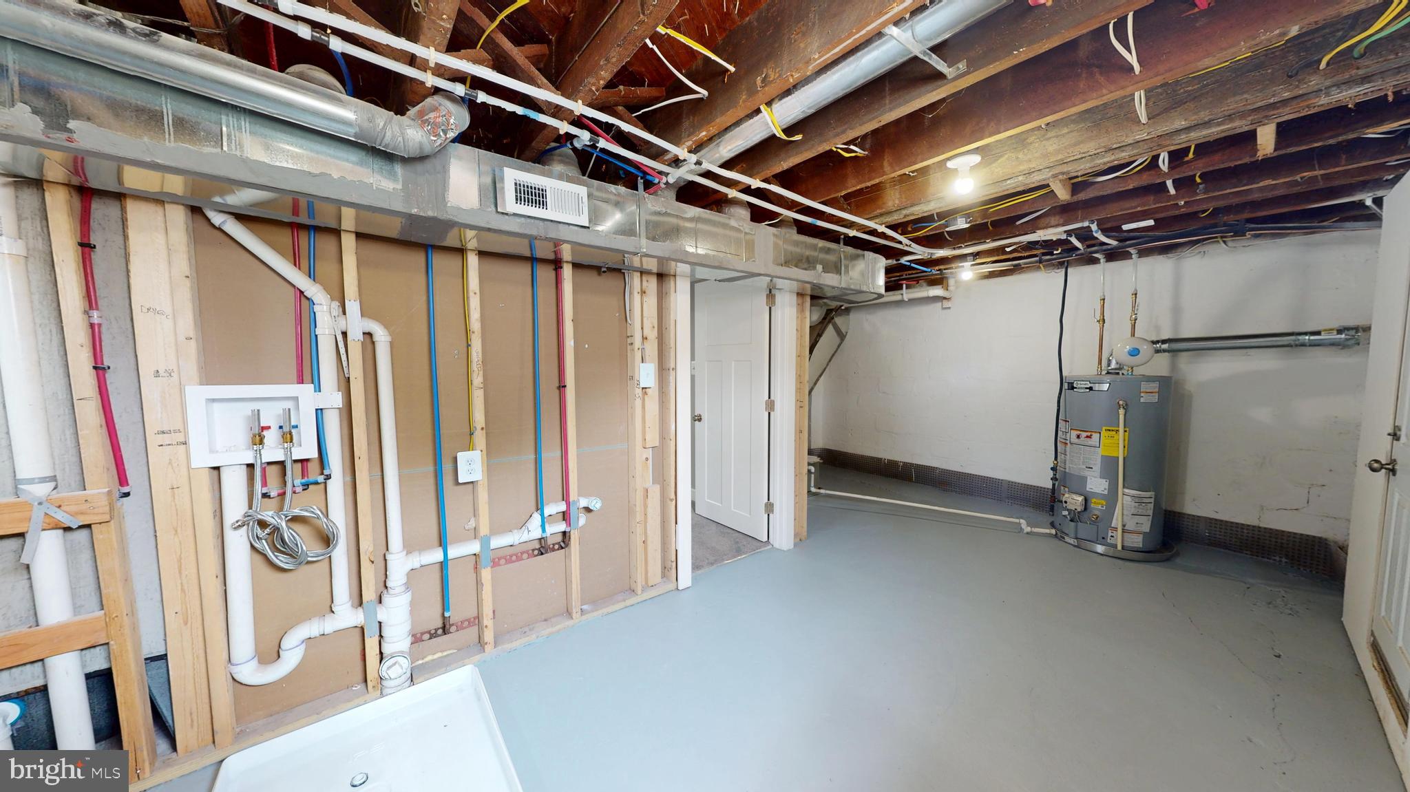 3301 Cedarhurst Road Baltimore, MD 21214 - Photo 21 of 25 Laundry Area