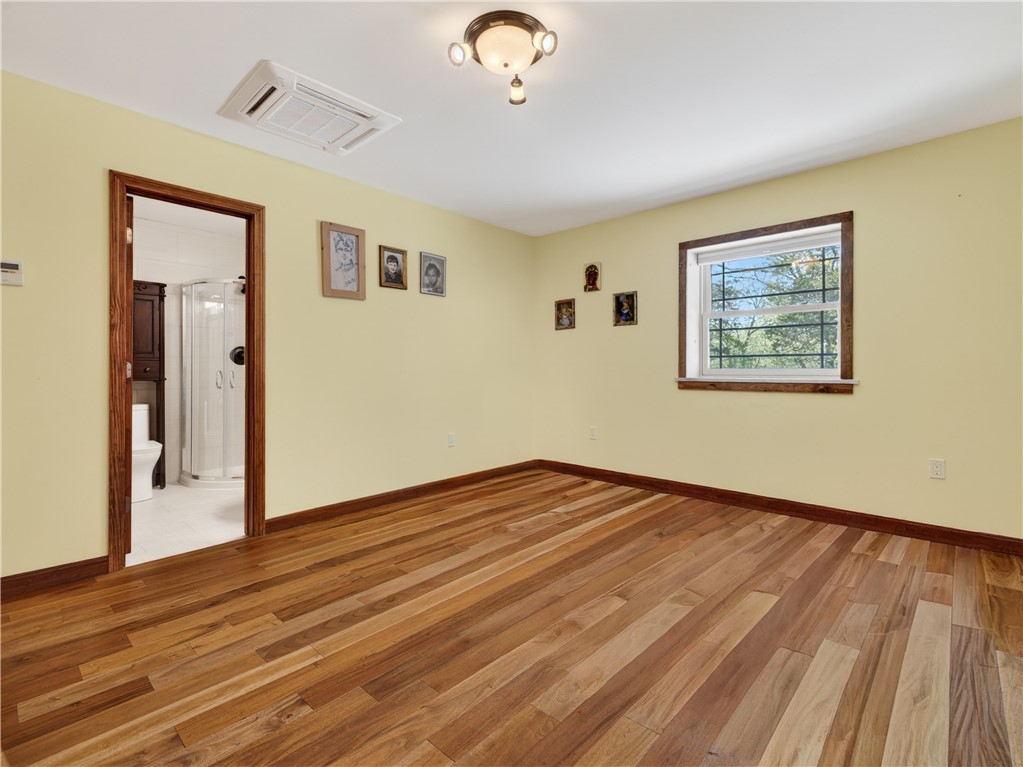 325 Post Road Westerly, RI 02891 - Photo 31 of 49