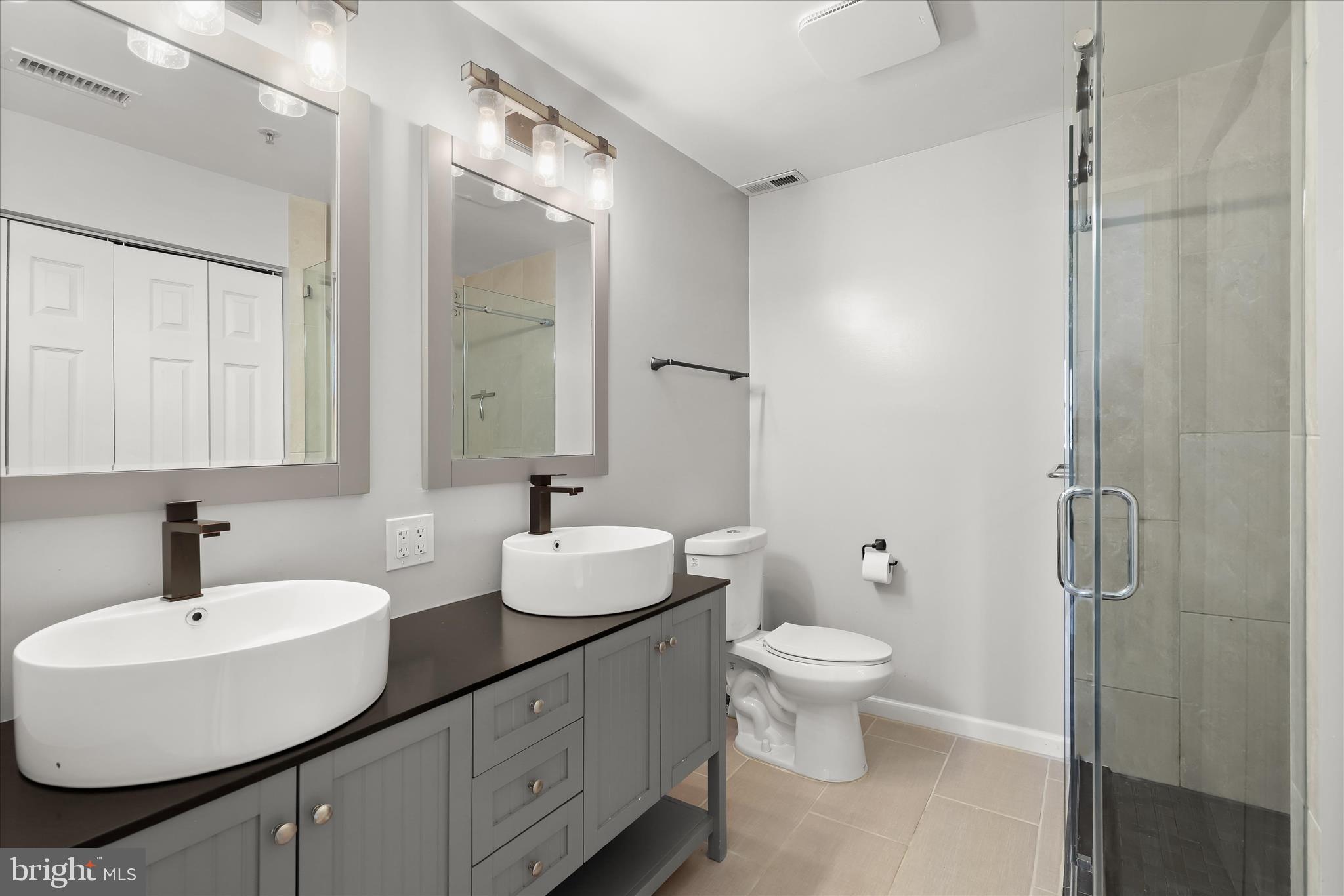 616 Dover Road Pasadena, MD 21122 - Photo 12 of 41 Main Level Full Bath