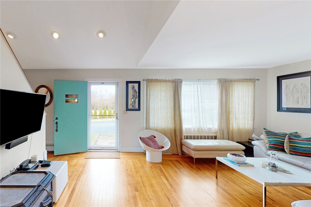 110 Orchard Avenue Middletown, RI 02842 - Photo 21 of 45