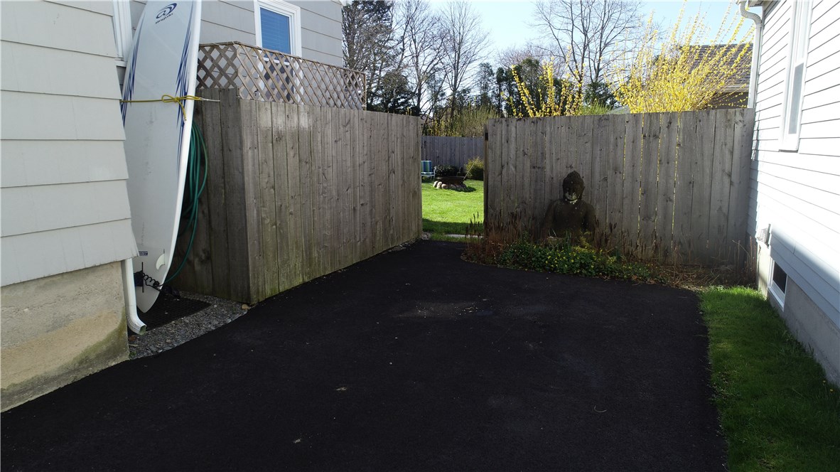 110 Orchard Avenue Middletown, RI 02842 - Photo 3 of 45 Surf board storage