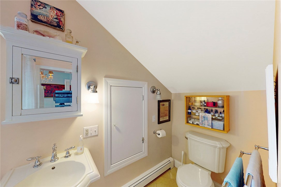 110 Orchard Avenue Middletown, RI 02842 - Photo 34 of 45