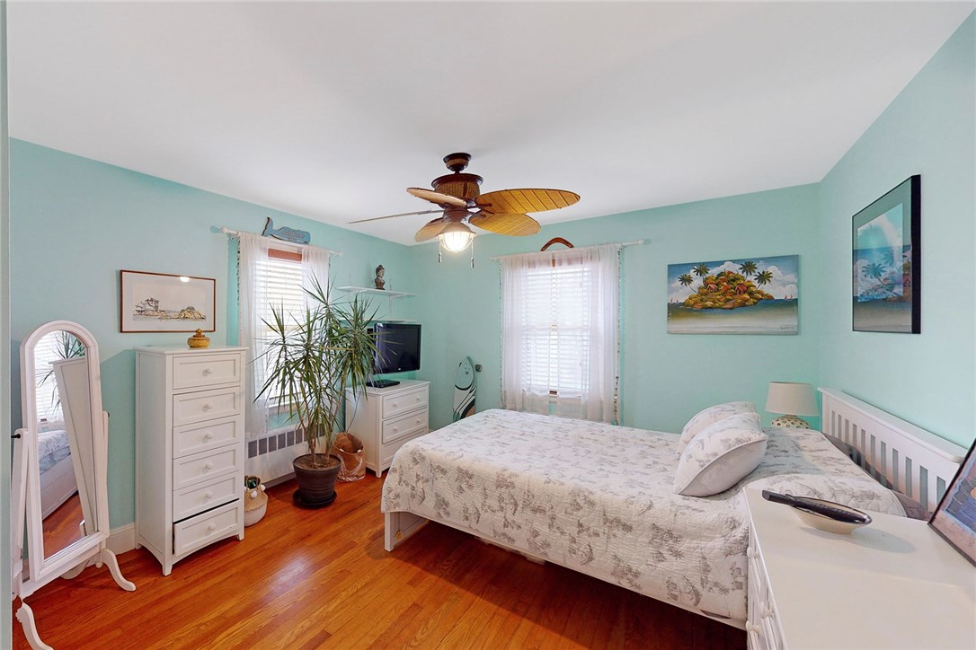 110 Orchard Avenue Middletown, RI 02842 - Photo 40 of 45