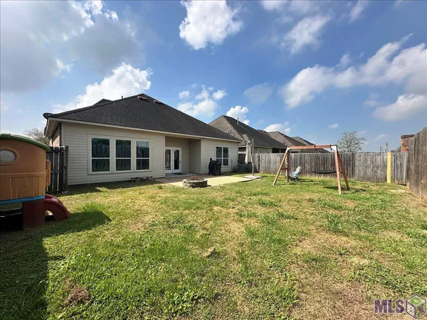 $299,900 | 39320 St Charles Avenue, Gonzales, LA 70737