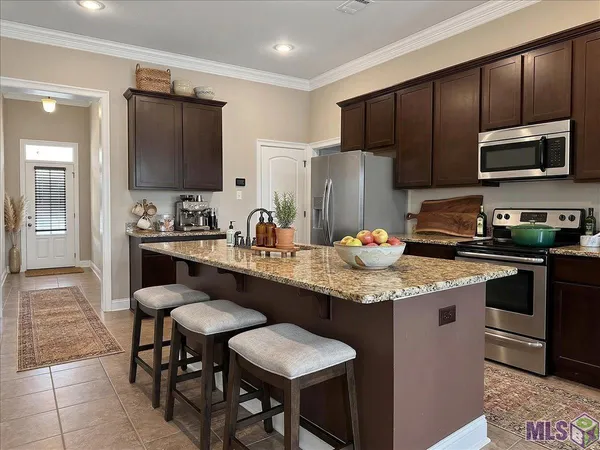 $299,900 | 39320 St Charles Avenue, Gonzales, LA 70737