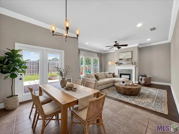 $299,900 | 39320 St Charles Avenue, Gonzales, LA 70737