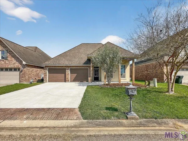 $299,900 | 39320 St Charles Avenue, Gonzales, LA 70737