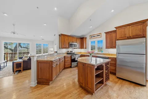 $425,000 | 935 Scotland Drive, Unit 963, Geneva, WI 53147